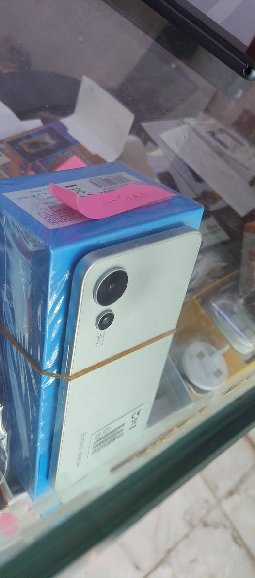 مكتب التقني S -H
توفرة وجبة من الاجهزة موبايل جديد والمستخدم و الايباد 
بسعر مناسب 
عنوان شارع الضريبة بالقرب من تيم مارت يم البوابة الحديقة مكتب التقني S H 

***********
