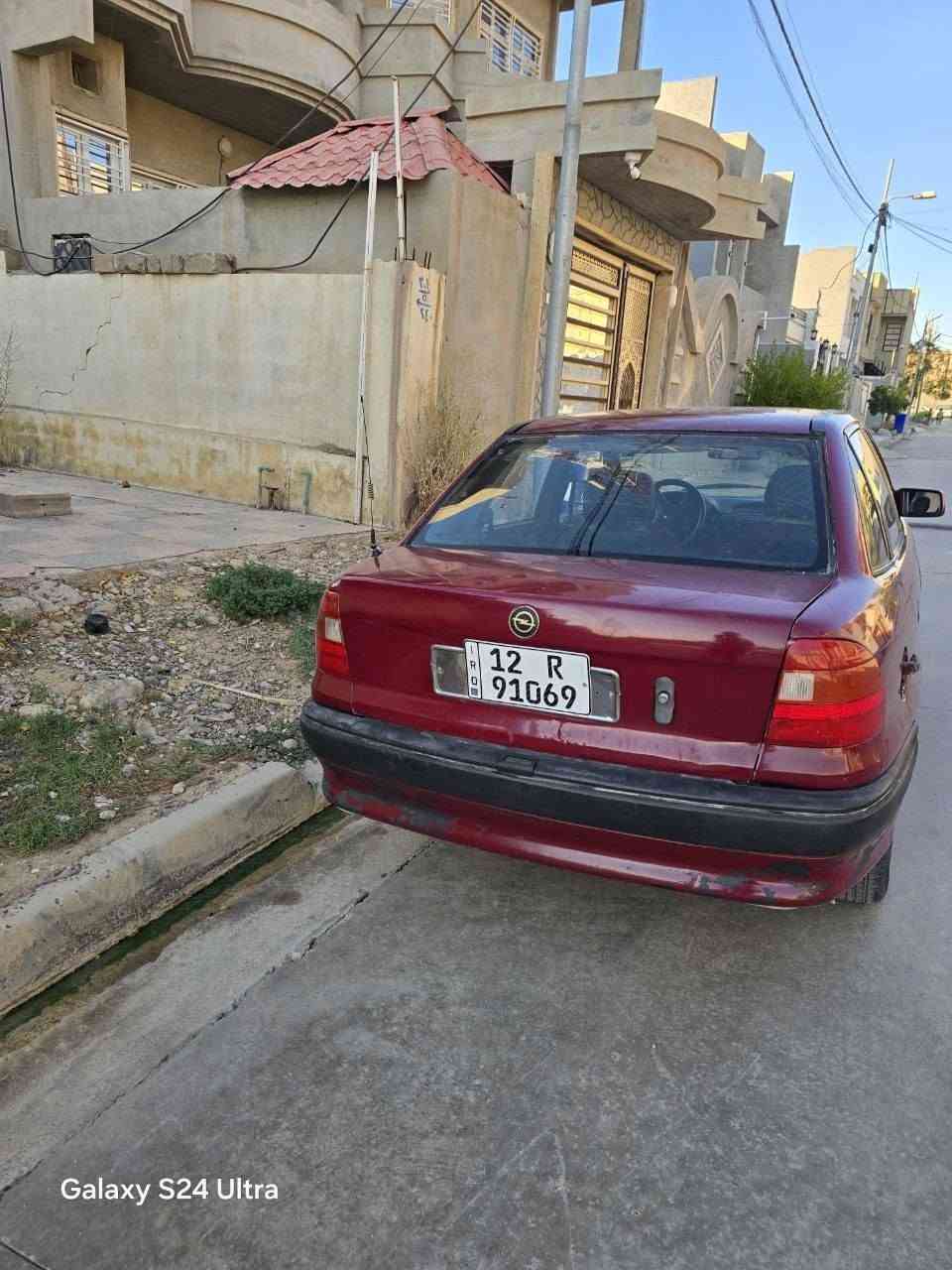 اسلام عليكم اوبل استرا صندوك موديل 92 رقم نينوئ انكليزي اني الشرعي سنويه وهزه جديده حجم 16
محرك صرف ونفخ
كير شرط
سلايت ABS
مصبوغه عام جماليه بيها طخها بل جاملغ معدله بارد بيها كابون غرفتها جديده باتري وطخم ميزانيه دسكات بدلتهن جديد كهربائيات كلها شغاله ماعدا كيج البانزين للبيع فقط السعر 36 بيها مجال شويه؛
*********** اتصال وواتساب

نص مكتوب في الصور:
- Galaxy S24 Ultra