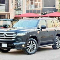 تويتا لاندكروز  GX.R2022 Limetd ‏‎ضمان شركة SAS ٥ كاميرا  ماشيه  الف 8...