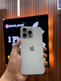ايفون 15 برو ماكس • ٢٥٦ • بطاريه ٧٩٪