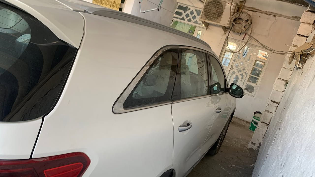 سورنتو ٢٠١٩ وارد خليجي 
مكفول الكير والمكينه 
ماشيه ١٨٦ الف 
مكينه ٣.٦ سته سلندر 
كفاله عامه بيهه قطعه وحده صبغ تكحيل مأشر عله القطعه بلصوره 
النضافه فول مثل مواضح بلصور 
سياره بصمه 
كشنات كهربائي 
مضلات من الخلف 
جنطه كهربائي 
السعر ٢٥٥ ورقه وبيهه مجال 
للشراي ***********
