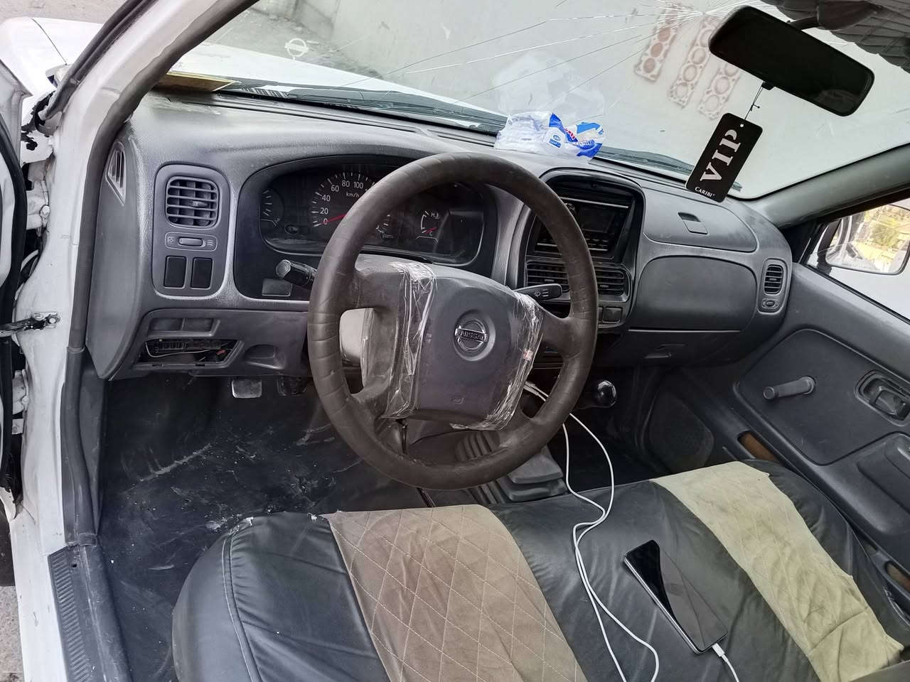 نيسان • ٢٠٠١ • تاير جديد