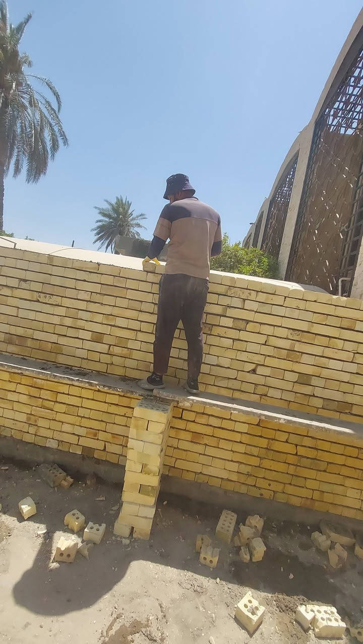 كادر خلفات بناء شغل درجه اولئ شرط ستلام مهندس بأسعار مناسبه ***********
