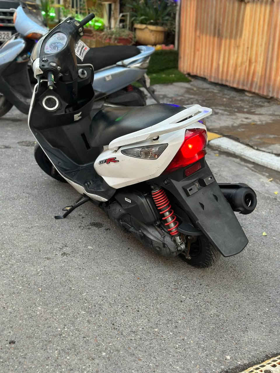 سلام عليكم 🛵
ثعلب 140 كابريتر جاهزه تفاصيل بفديو👇سعر(340)قفل بدون عمله نهائيا مكاني بغداد الحريه مو تخابر تكلي شبيها مابيها كلشي مذكور بلفديو وسعر قفلل ***********
