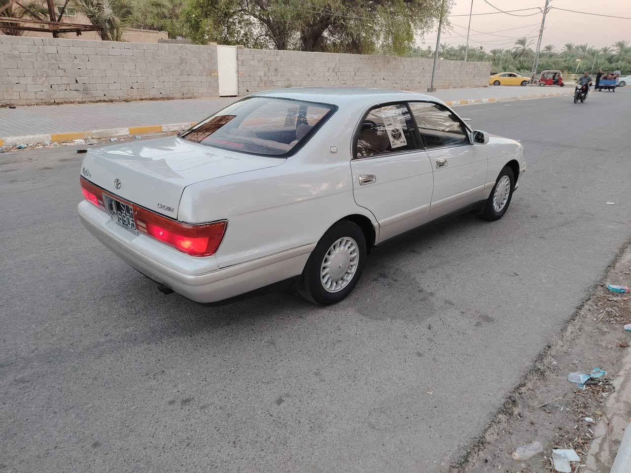 السلام عليكم شباب بطه كراون موديل 94 رقم نجف نكليزي سنويه لل ٢٨ مشروع وطني تحويل بكل المحافظات كهربائيات كلها شغاله تبريد شغال ثلج شاشه تاب مضخم صوت مكفوله من كص ونقل جثه وضربه حداديه تخم تاير مكفولات كير مكينه ثنين ونص سعر ٥٧ وبيها مجال بسيط حكك الجيه مكان السياره واسط ***********
