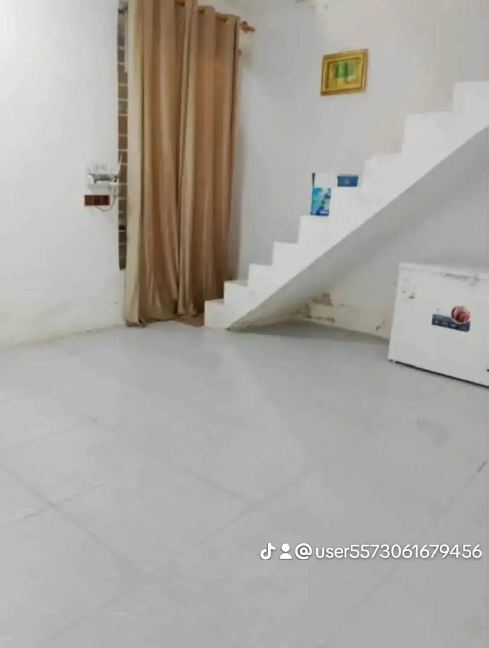 سلام عليكم عندي بيت بحي ذويب مساحه ١٢٥ متر غرفه وهول  وصاله كلش مرتب سعر البيت (٤٢ وبي مجال)

اتواصلو وياي عل هاذ رقم ***********
