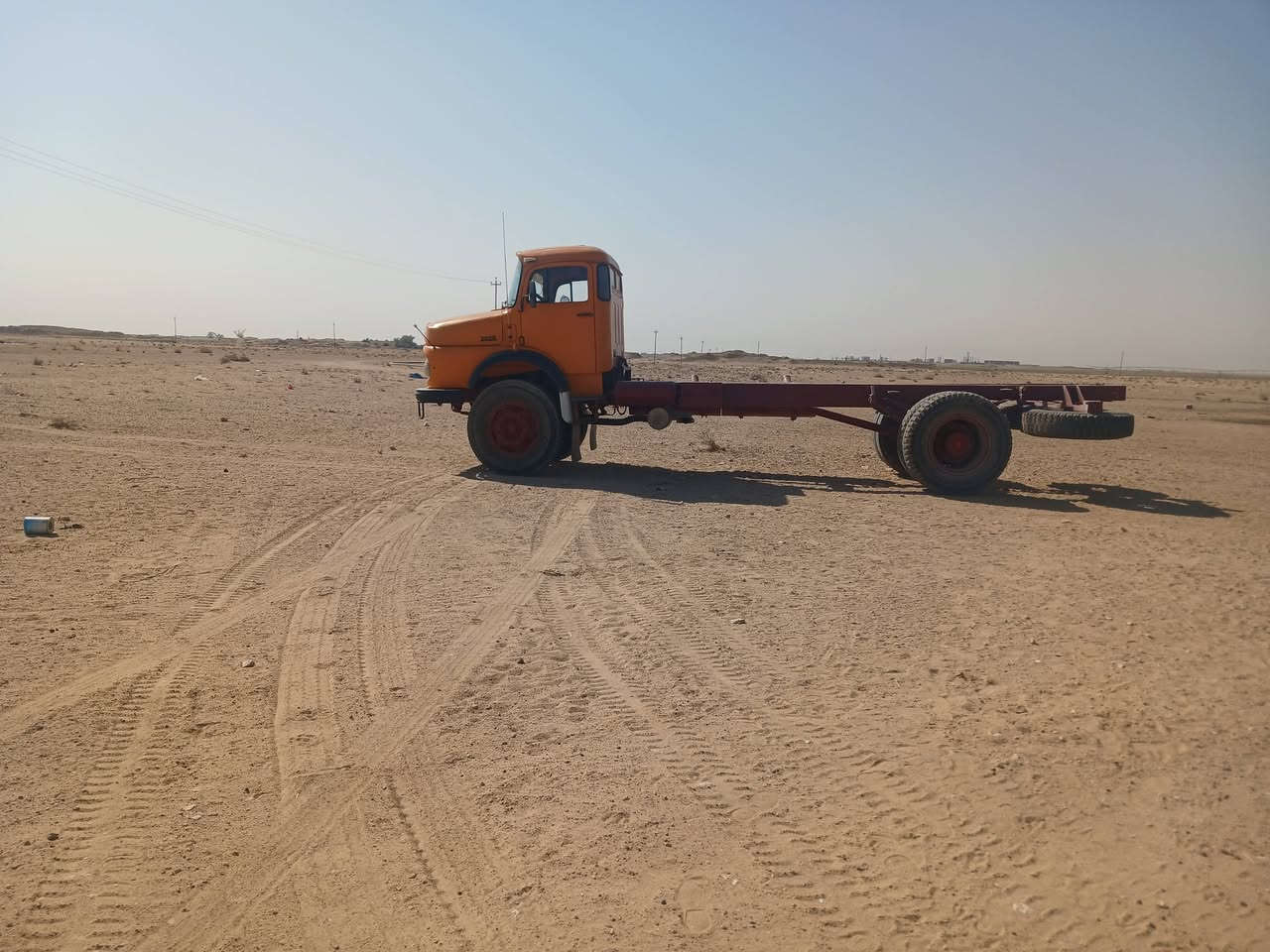 للبيع قجم موديل ٨٠مصبوقه عام بسنويه غاطره  رقم بغداد محرك مجفت ج ديد توجد في عامريت الفلوجه رجان لمو شراي لاه يتصل *********** سعر ٥٥مليون وبيها مجال
