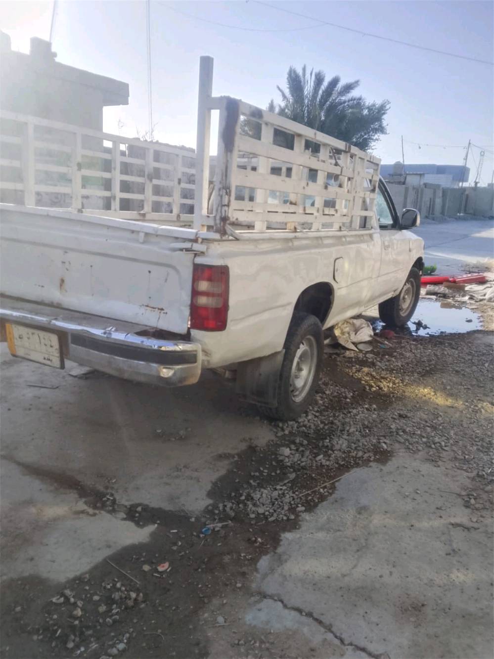 سيارة موديل 2004السعر 27ورقة وبيهة  مجال العنوان بغداد مدينة الصدر.  ..... ***********