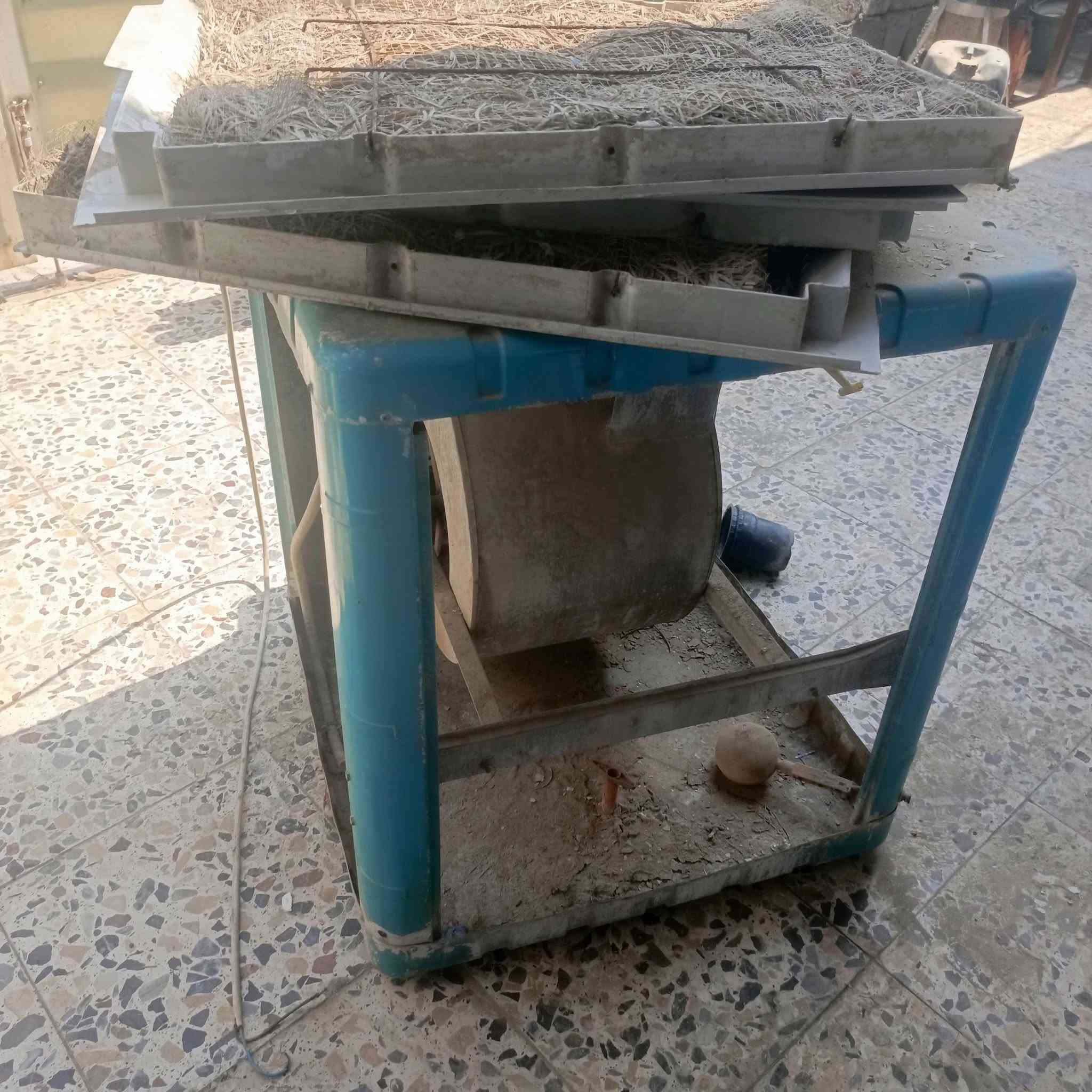 بس كشر مبرده نضيف ما بي شي 25 قفل ***********

