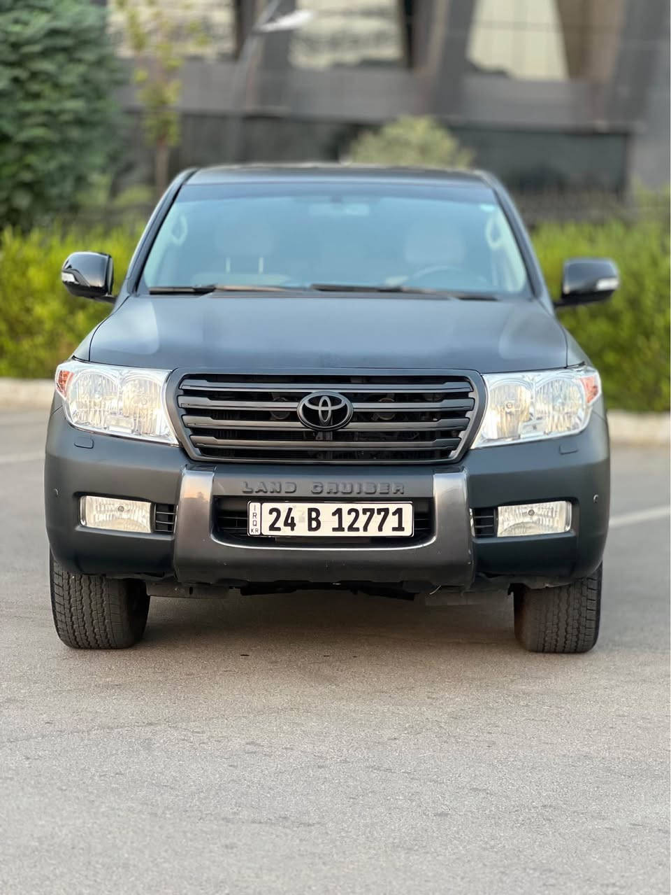 لاندكروزر GXR • ٢٠١٠ • V8