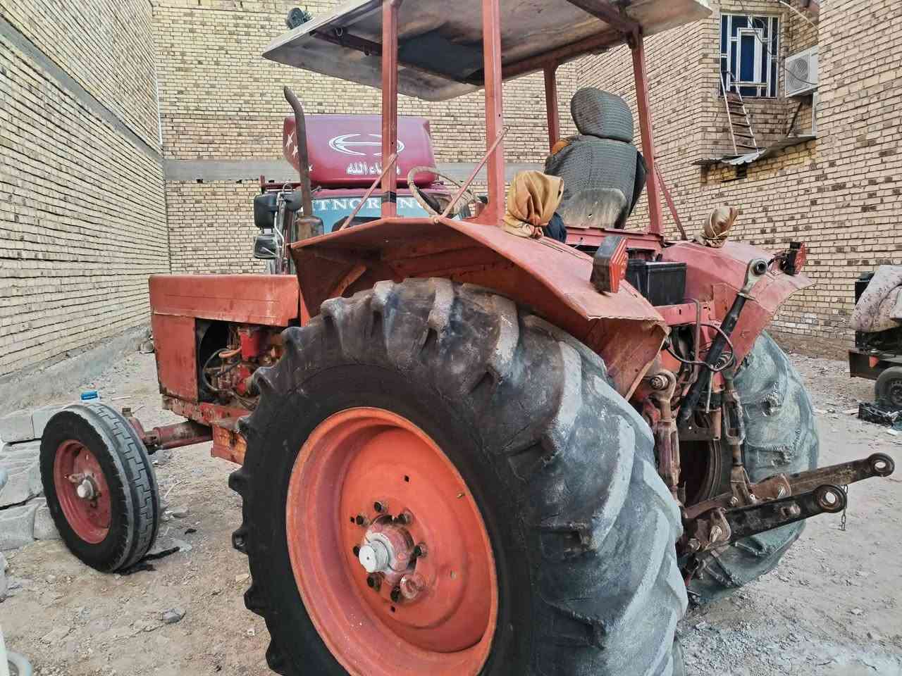 سلام عليكم دركتل بلاروس موديل 2002 رقم وسنويه ميسان مكينه جديده كهربايات كلهه شقاله جهاز شغال دركتل جاهزه كراب رقم الهاتف ***********
