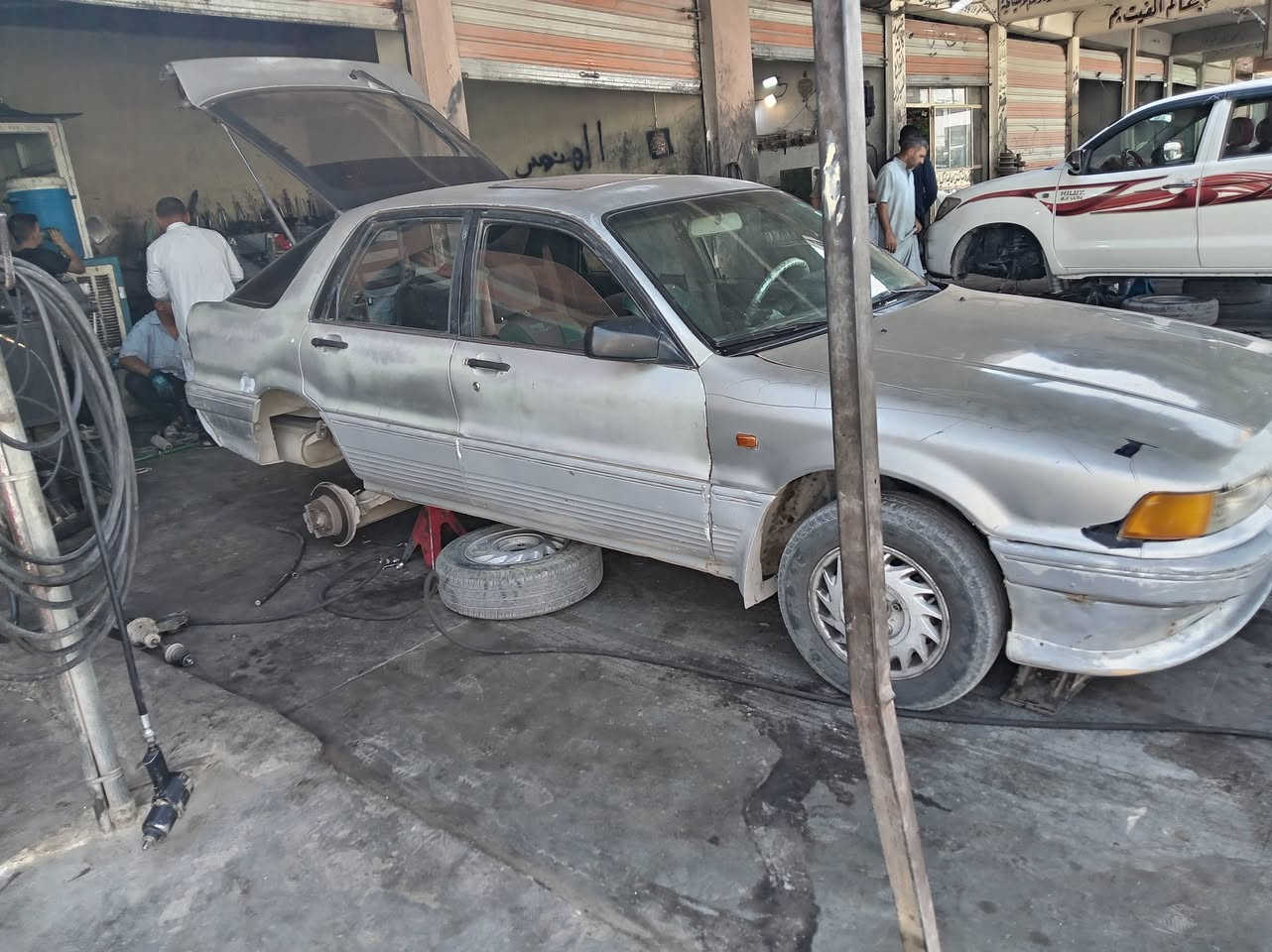السلام عليكم من رخصة الادمن للبيع متسيبوشي كلنت موديل ٩١ رقم كربلاء دولي شرط التحويل كير محرك سوناتا اوتوماتيك بشرط يرادله بس صبغ السعر ٢٥ وبيها مجال العنوان ديالى اتصل وادلل ***********
