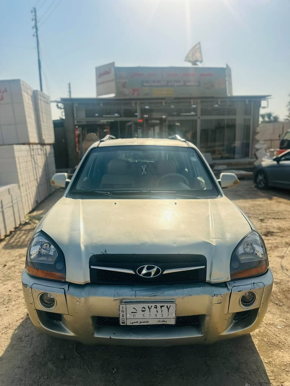 السلام عليكم توسان 2009 محرك 2000 دوش على وضع الشركة السيارة مكفولة عدا قطعتين بارد صغيرات تبريد ثلج حدادية خير من الله تايرات وضعهن تمام السعر 115$  مكاني بغداد المدائن
 ***********
