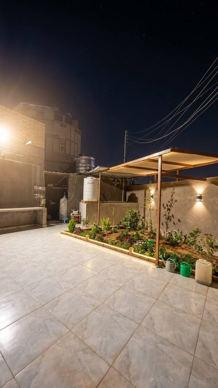 ٩🏡🔥 بيت زراعي تحفة للبيع – فرصة استثمارية مميزة 🔥🏡
📍 الموقع المميز: دور سيد حمزة – قرب عمود 90
📐 المساحة: 300 متر
🏠 بناء حديث 2025 – مستلم وصل
✨ البيت ركن وموقعه مميز
جميع الخدمات متوفرة
🔹 مواصفات البناء:
• 3 غرف نوم
• استقبال واسع 10 × 4 متر
• صالة كبيرة 7 × 5 متر
• مطبخ سيراميك
• مخزن 3 × 2 متر
• مجمع حمام معزول
• حمام خارجي
• أرضية بورسلين
• بناء طابوق
• كونكريت مسلح ومعزول بـ الإيزوكام
• ارتفاع السقف 3.5 متر
🌳 الحديقة والكراج:
• كراج مع حديقة بمساحة 100 متر
• مساحة مناسبة للعائلة والاستراحة والزراعة
• أو الاستثمار ك محل او مخبز
💰 فرصة استثمارية:
البيت مؤجر لمدة سنتين بإيجار 300 ألف دينار شهرياً ..
🔥 السعر المطلوب: 110 مليون دينار قفل
📞 للاستفسار والتواصل:
***********
⚠️ للجادين فقط – البيت يستحق المشاهدة
