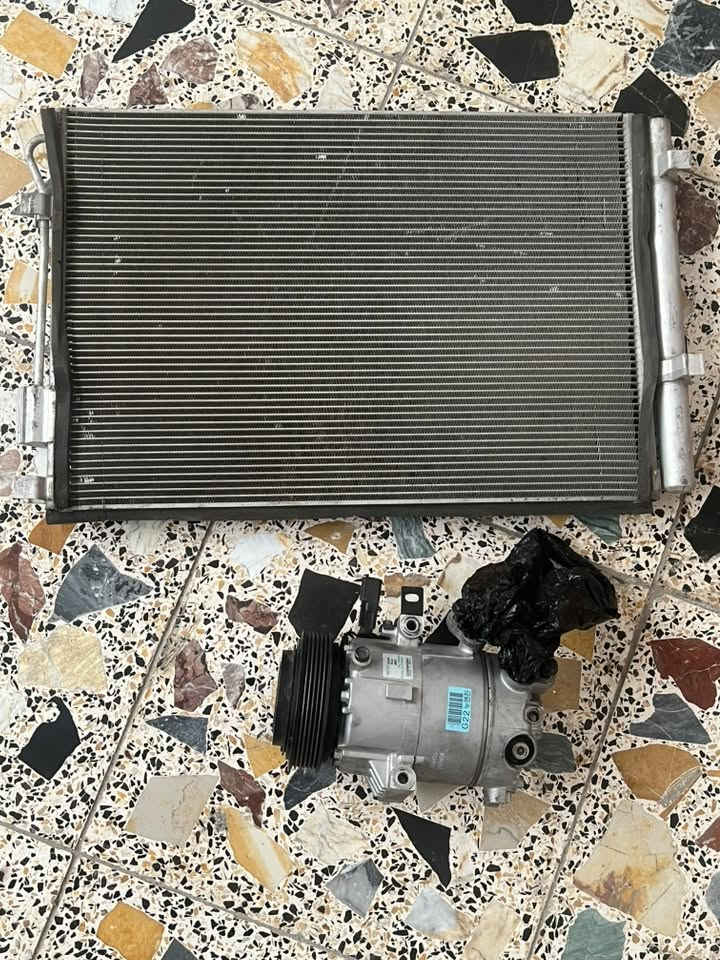 منضومة تبريد اكسنت جديدة وكل خلل مابيه شتريت سيارة وطلعت بدون راعي وما حولوهة الي ورجعته ولحد الان ارجع بالمحاكم علفلوسي ف هاي المنضومة فتحته وما بقت 15 او اقل وفتحته واريد ابيعه سعرة 250 مكاني بغداد *********** التفاصيل كاملة لان اكو مزعطة يعوف السلعة ويسال ليش فتحته وليش عفته وليش ضميتهة هسة انتة شعليك جاي تشتري جاي تحقق
