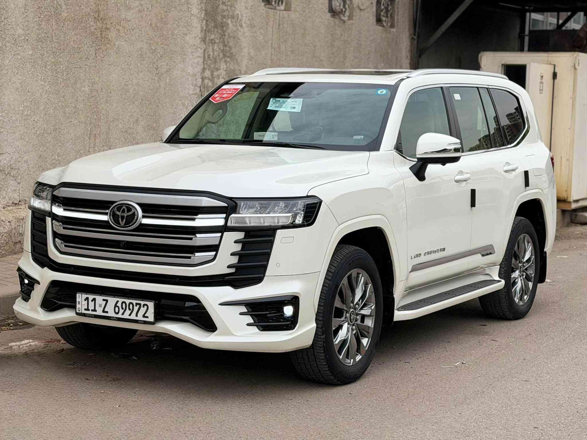 لاندكروزر GXR • ٢٠٢٥ • رقم بغداد
