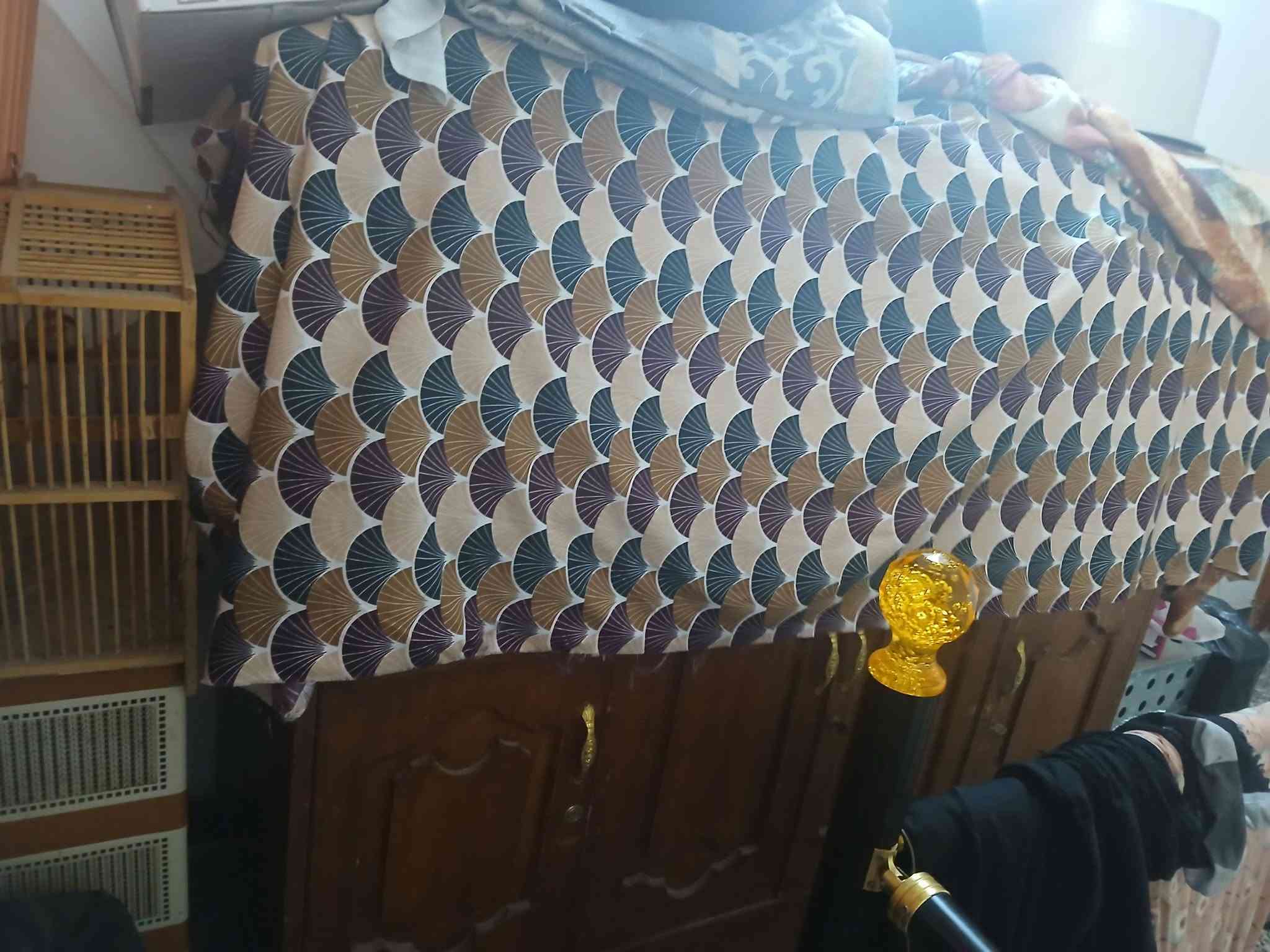 السلام عليكم غرفة للبيع السعر500والبوفية سعرة50 رقم الهاتف *********** وبي واتساب المكان ابغداد

