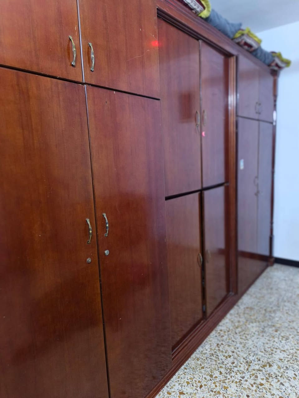 سلام عليكم كنتور صاج 5ملم ثقيل كنتور نضيف مابي اي ضرار باقي الاستفسار بل خاص او الواتساب ***********
