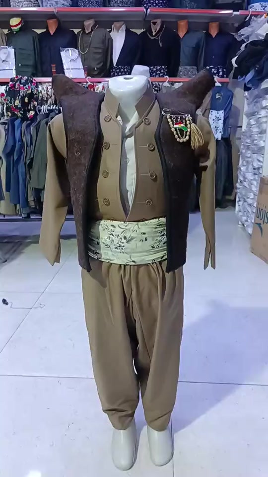 ملابس • للبيع