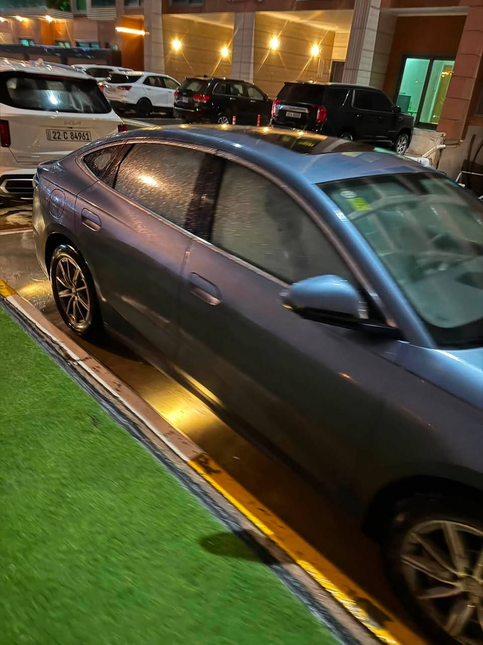 Byd للبيع
بي واي دي سيل 6 لون رصاصي شذري 
ماشية 19000 قابل للزيادة
فول مواصفات 
كامرات و حساسات محيطية 
بانوراما
بطارية 120km
دخول تشغيل بالكارت
كشن امامي كهرباء 
بيها بارد على كد شبر بالباب الخلفي العكس السايق
السعر 24.250 دينار عراقي وبيها مجال للشراي
للتواصل: ***********
