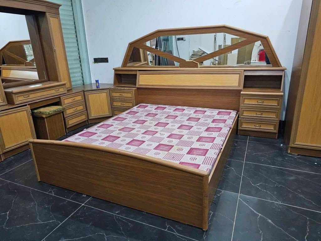 غرفة تركي • ٨ قطع • نظيف