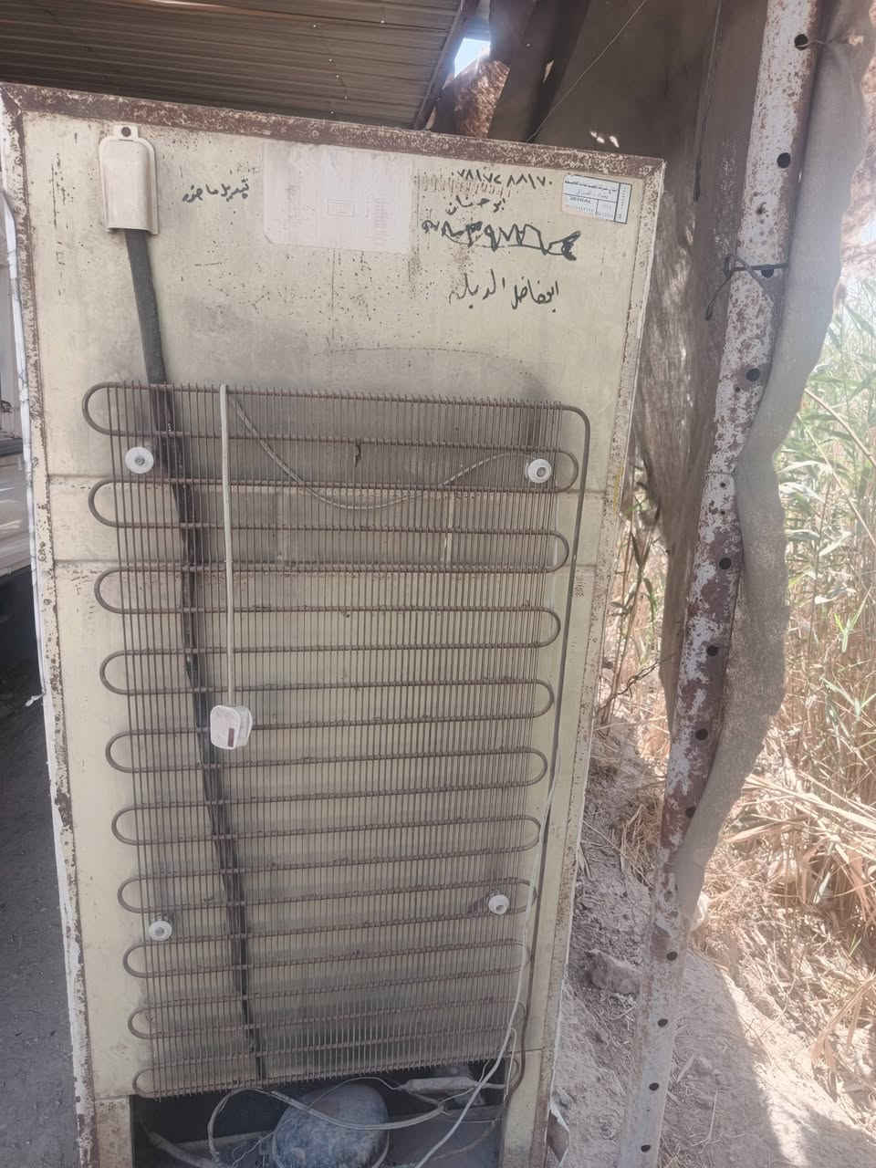 سلام عليكم ثلاجه نضيفة للبيع عل فحص السعر 100وبيه مجال مكاني بابل الشراي  يتصل عله هاذه ارقم ***********

