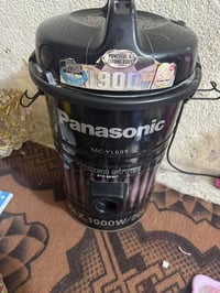 غراض للبيع ثريات مصري مو صيني 2 كبار 4زغار مكنسه حديد مو لايلون مفرغه ...