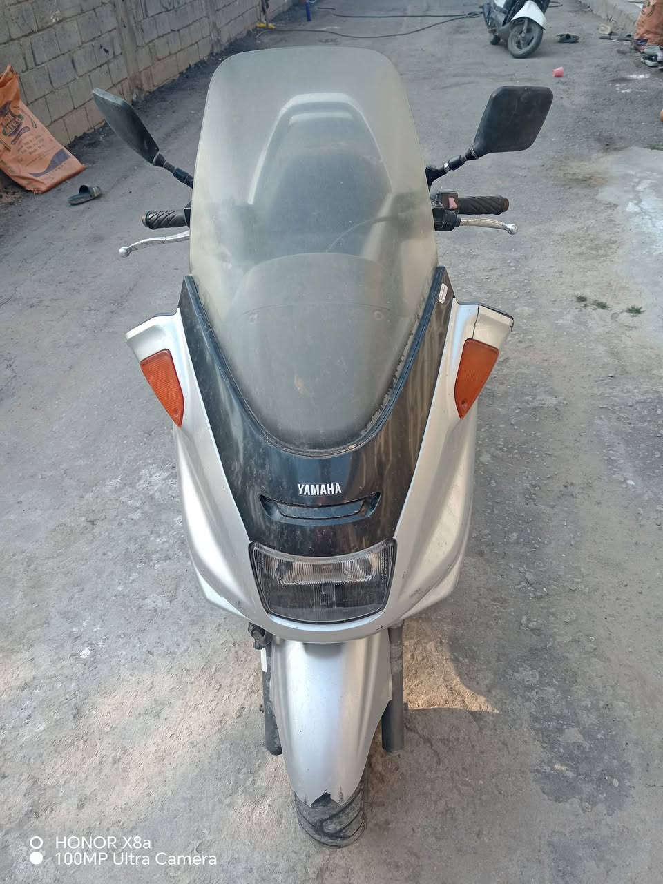 دراجه للبيع فرخ ماجستا دراجه مامفتوحه نظيفه  الدراجه متروكه سعره 250 وبيه مجال حك الجيه مكان الجيلاويه ***********
