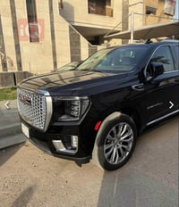 للبيع GMC Yukon Denali موديل 2023  كلين تايتل النظافه ميه ميه داخل وخا...