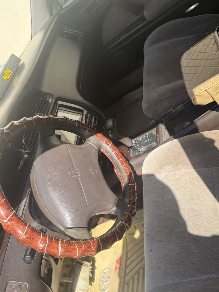 سياره بطه للبيع  موديل 90 نضيفه حيل  للاستفسار واتساب ***********
