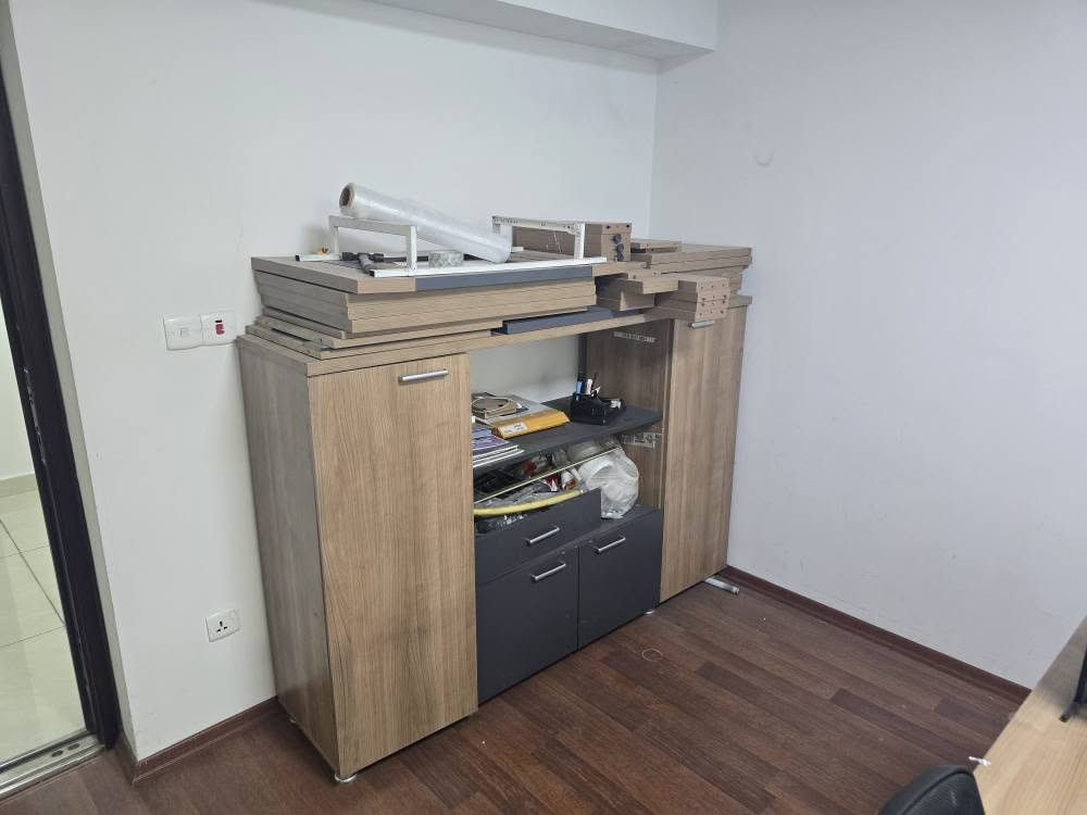 Office furniture very good condition for sale
*********** أربيل, العراق
