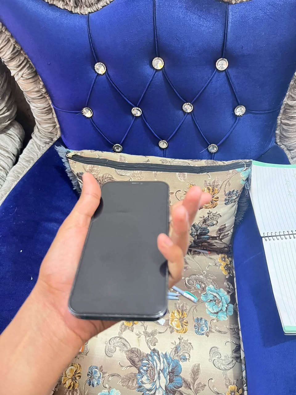 السلام عليكم آيفون 12برو ماكس أمريكي 🇺🇸 بطاريه 93 🔋معلايه الجهاز ضغط ذاكره 256الجهاز نضيف السعر 425 رقم الهاتف ***********
متوفر واتساب

نص مكتوب في الصور:
- ١:٣٩
- حول
- الاسم
- iPhone
- إصدار iOS
- 26.6.2
- اسم الطراز
- iPhone 12 Pro Max
- رقم الطراز
- MG9J3LL/A
- الرقم التسلسلي
- F2LDJ1LH0D46
- الأغاني
- الفيديوهات
- ١٨٢
- الصور
- ٢٥٧
- التطبيقات
- ٦
- السعة
- ٢٥٦ غ.ب.
- متوفرة
- ٢١٩,٤٨ غ.ب.
- عنوان Wi-Fi
- DC:52:85:30:D9:D5
- Bluetooth
- DC:52:85:41:93:98