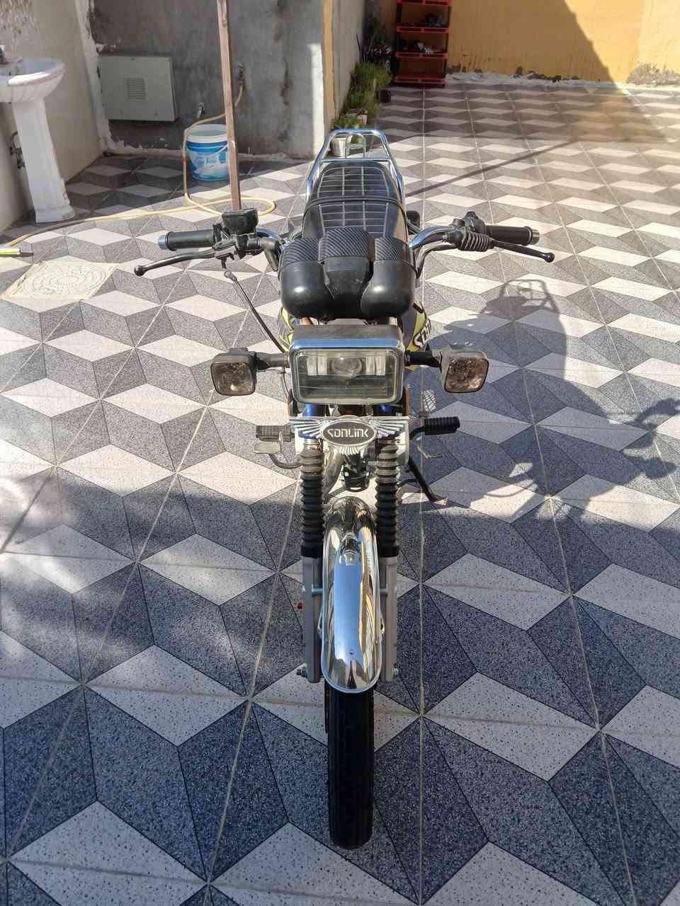 سلام عليكم متاح دراجه تايكر موديل ٢٥ باب اول سونك دراجه ع وضع الشركه كلشي ما بدل بيها صلنصه كاتم سعر ٦٧٥ وبيها مجال دراجه العام طلعت شهر ٨ من المعرض اتصال ***********
