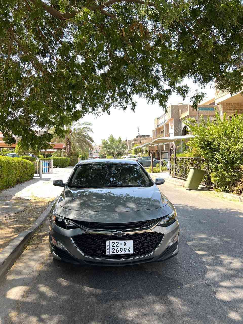" السلام عليكم "
(نضيف ، بدون صبغ ، كلين ) 
_ بدون ايرباك ، بدون تبديل
_ شوفرليت " ماليبو " 
_  موديل { 2023 } 
_لون سلفر / اسمنتي 
_دخول جديد   
_رقم اربيل بأسمي هزة وسنوية قبل يومين رقمتها
_مواصفات  " LT "  
_بلاك توب 
_رادار امامي 
_داتا شو
_كامرة امامية تفاعلية لمراقبة خط السير (تحذيرات)
_كامره خلفيه دواره 
_تحديد مسار 
_هاند بريك بصمه
_اوتو ستوب 
_مقعد السائق كهرباء
_مقاعد امامية تدفئة
_بصمه تشغيل وابواب وصندوك
_تشغيل عن بعد 
_لد امامي 
_كشاف نهاري
_لد خلفي طياره
_ تبريد مناخي منفصل 
_شاشة كبيرة تدعم نضام ابل كاربلاي + اندرويد اوتو(واير ليس) + جميع اعدادات السيارة 
_ تحكم بالتبريد والمناخ من الشاشة
_حادث السيارة موضح بالصور داخل المنشور بارد قليل جاملغ امامي بدون صبغ 
_السيارة بحالة الوكاله وبكتلوكات الشركة 
_ماشيه 40 الف 
_محرك وكير وحدايده كله بلاد شركه 
_تخم تاير +باتري جدد شادهن 
 _مكاني بغداد الكرخ 
_السعر 140 $ بيها مجال قليل 
                *********** // ***********☎️
