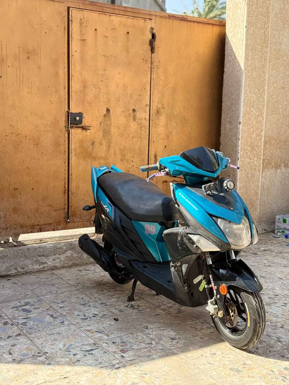 سلام عليكم Zr2019مجفته مكينه ناعمه مرتبه نضيفه تمشي معدل الدراجه مرتبه سعر الدراجة 750وبيها مجال للشراي فقط شرط فحص مكينه وكلشي عنواني سماوه ***********
