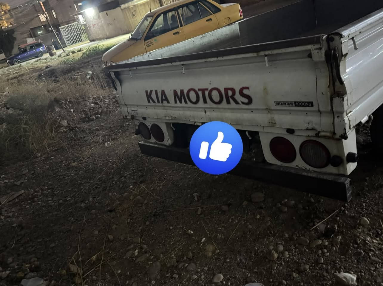 كيا حمل للبيع مسكر موديل ٢٠١٧ شرط الكير والمحرك ٧ كير مع البك شرط التحويل العنوان الموصل السعر 110وبيها مجال بسيط الرقم  *********** العنوان الموصل
