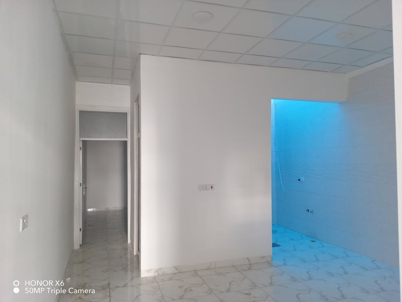 رقم الاعلان 2550
#دارللبيع 100م
كركوك بنجاعلي قريب جامع رقيب
#مكونات (غرفة نوم مطبخ استقبال وصحيات وكراج سيارة)
نظام دكت
فول سيراميك
فرع صب
ماي حلو بين يوم ويوم
قريب من سوق
قريب من مدرسة
فرع عريض
#سعر 40مليون وبي مجال
📲 *********** واتساب
📲 *********** واتساب
#مكتب_الباخرة_للعقار
عنوان المكتب سايتين بنجاعلي قرب جامع البخاري
******نرحب بكم *******

نص مكتوب في الصور:
- HONOR X6
- 50MP Triple Camera