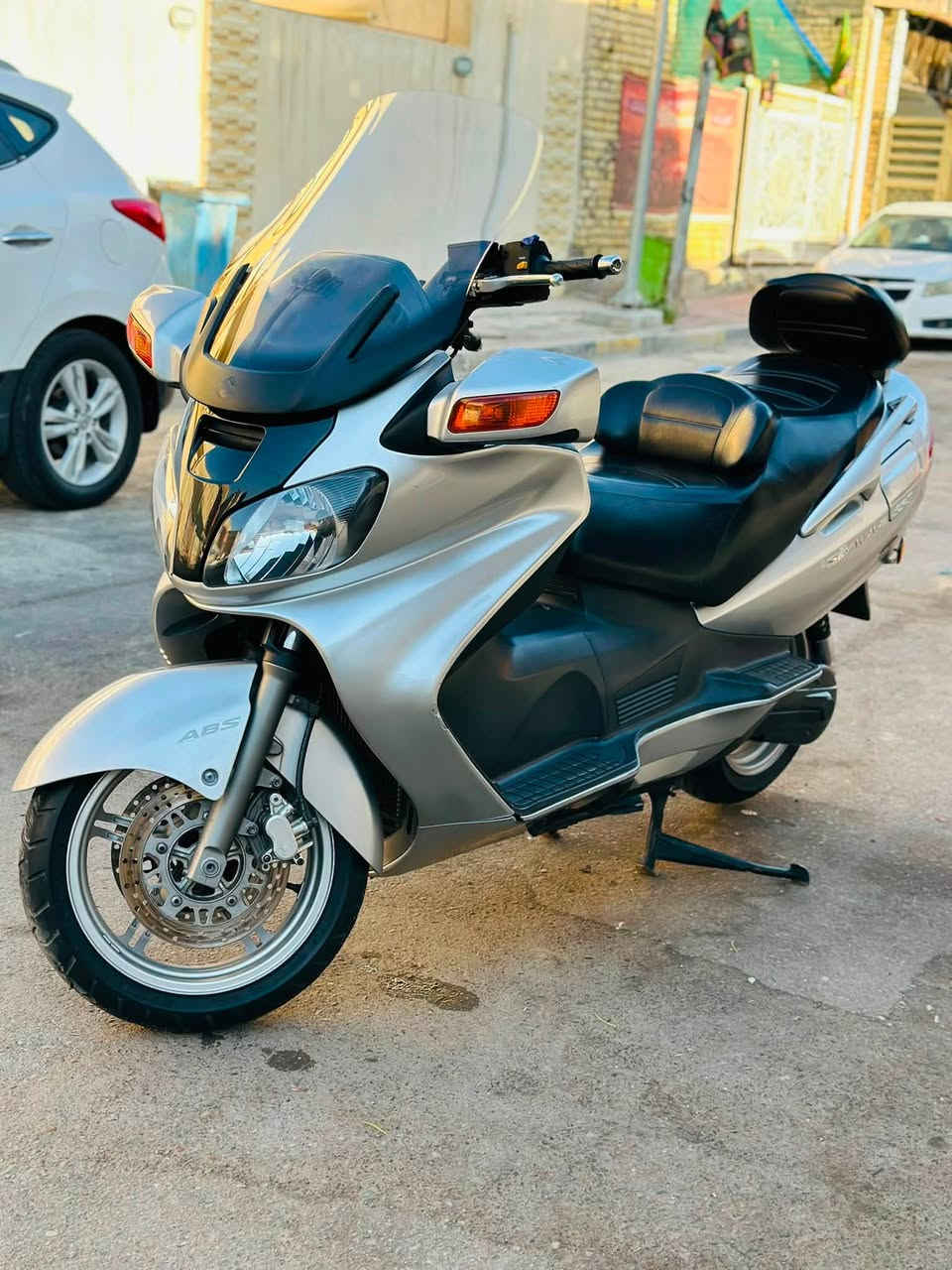 سكاي ويف 650 فول مواصفات عدا الجامه
كفاله عامه بوضع الشركة ماشيه 24 

مكاني بغداد سعر مناسب
غير متواجد بالفيس

***********

