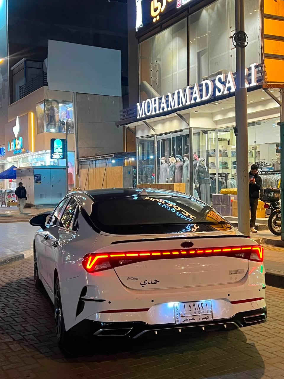 كي فايف مديل 2021 خليجي
مكينه 2000 دوش 
رقم بصره حره تحويل ثاني يوم 
السياره نص مواصفات لدات امامي وخلفي بردات خلفيه حساسات امامي خلفي بصمه تشغيل عن بعد شحن واير لس وباقي المواصفات معروفه السياره قماره حديد بدون بنوراما 
السياره بيها بارد وصبغ بداية البنيد وبارد بالصندوق فقط باقي السياره كفاله 

سعر السياره 168 للاستفسار
***********
