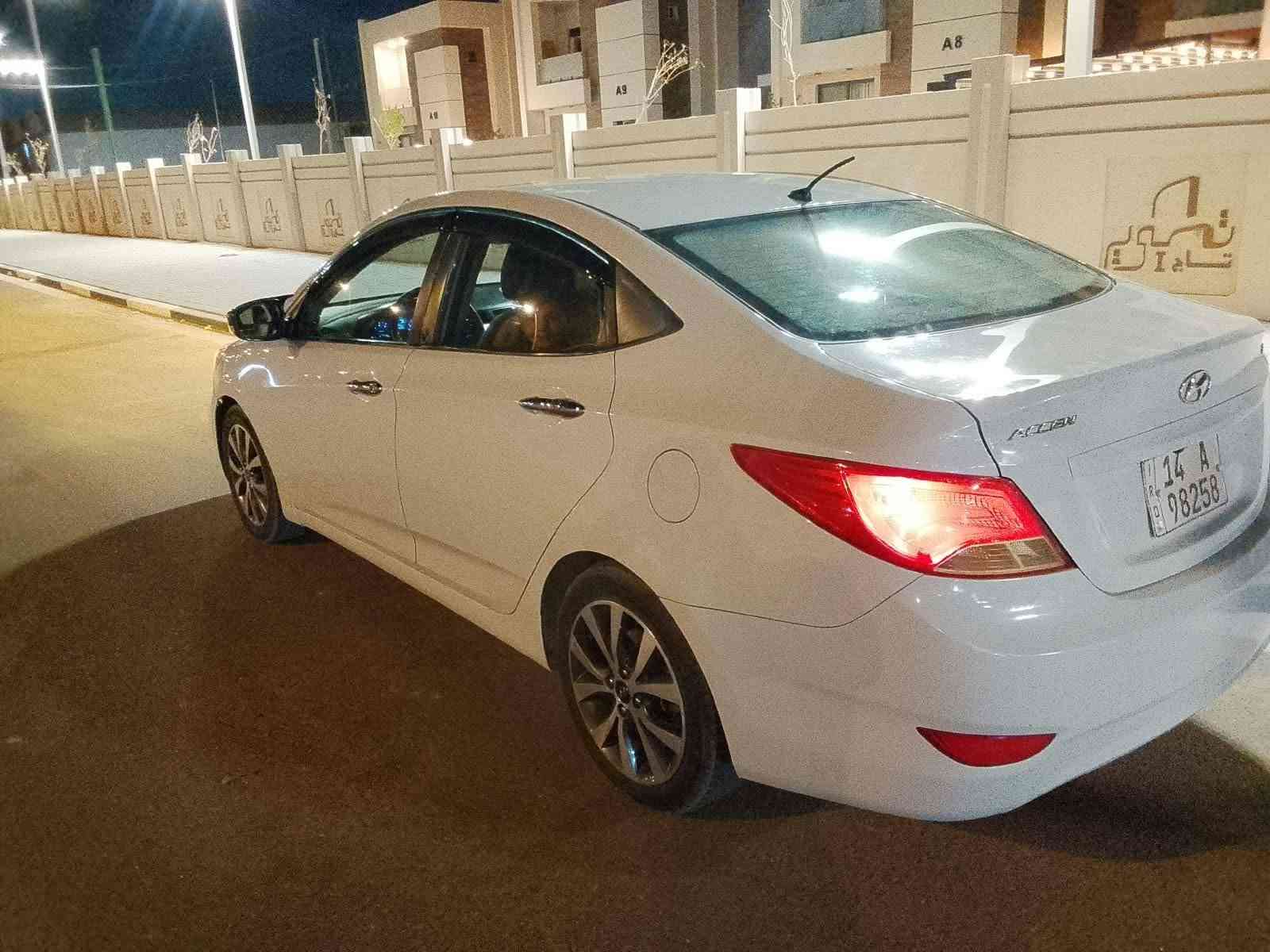 سلام عليكم اكسنت موديل 18 خليجي فول ماشي 126 توه شادلها كير مكينه مبدل كازكيت بيعلك مفتوحه وبيها 3 بارد خفيفات كلش سياره كلشي موضح كدامك وبيها ضربه بدايت برانكيت ما متعوره معوجه وساحبيها سعرها 95 وبيها مجال قليل  
***********
