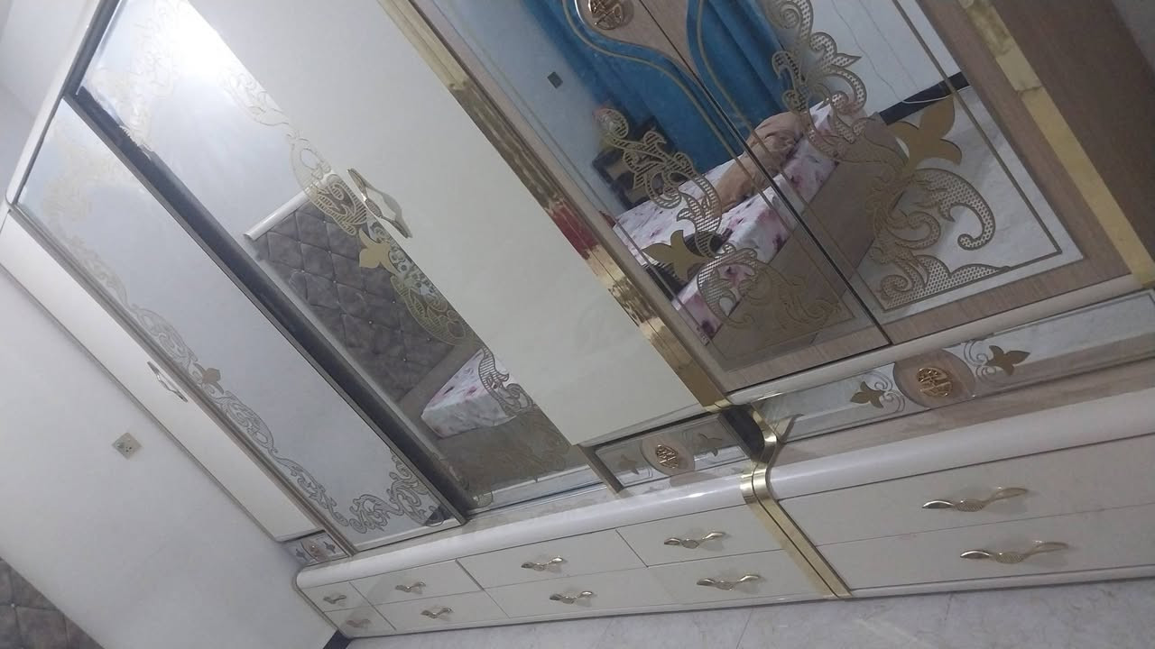 السلام عليكم  غرفة نوم  11قطعه  نضيفه تركي  الاصلي للبيع  المكان المسيب حي المعلمين ***********
