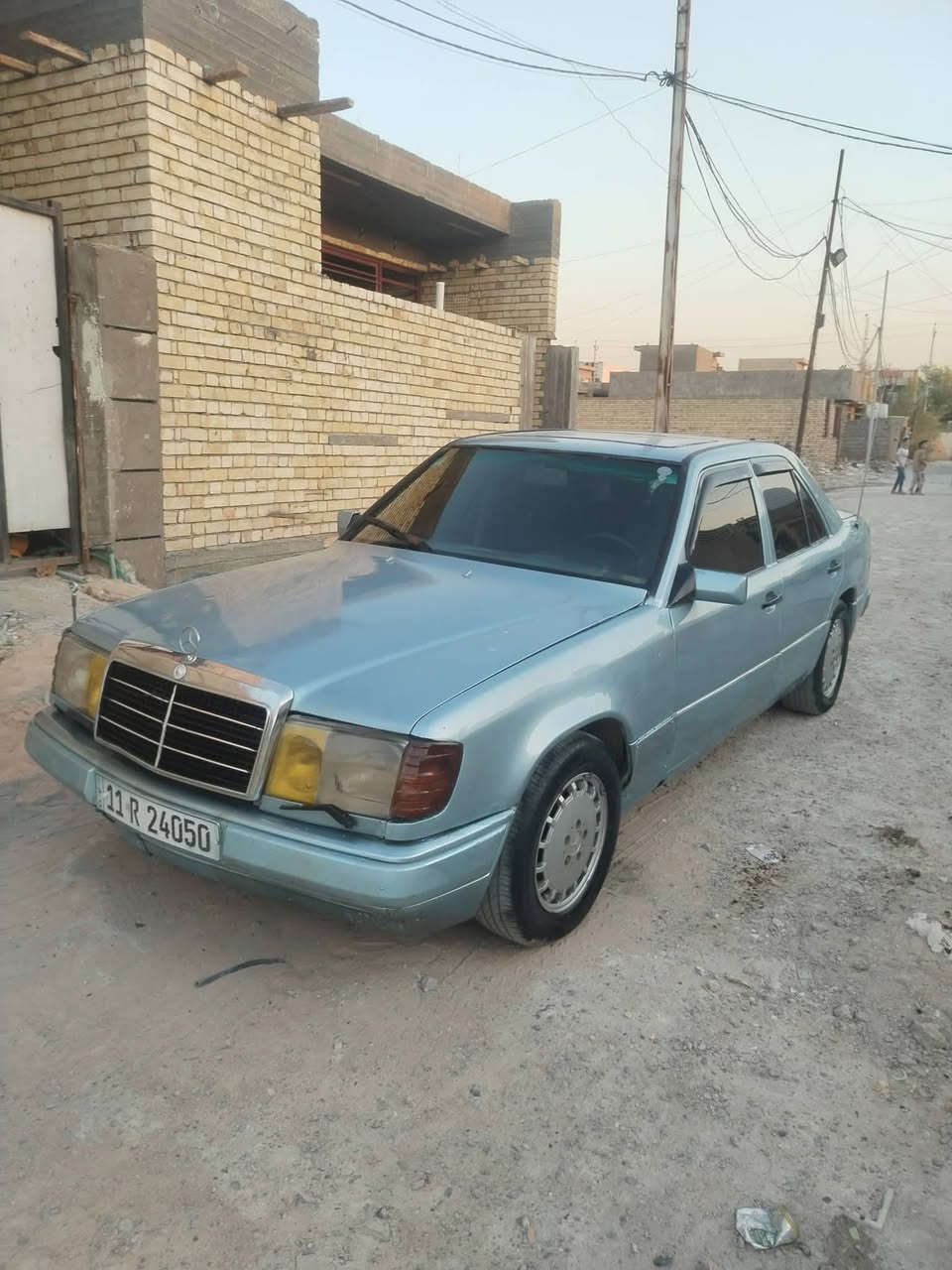السلام عليكم  مارسدس دب موديل 88
محور مكينه وكير بطه 3000 سياره كير ومحرك بجيس حداديه 80 بلميه كلش حلوه ونضيفه  قواعد دبلات بلاد لاتصليح ولاملعوب بيهن داخلها حلو وجديد بطاين وكشنات ودشبول تبريد عوزه مروحة وغاز سنويه لل 31 تحويل مباشر سياره جاهزه وترايها وين متريد للبيع او مراوس حسب القناعه مكاني بغداد الزعفرانيه *********** السعر 40 وبيها مجال
