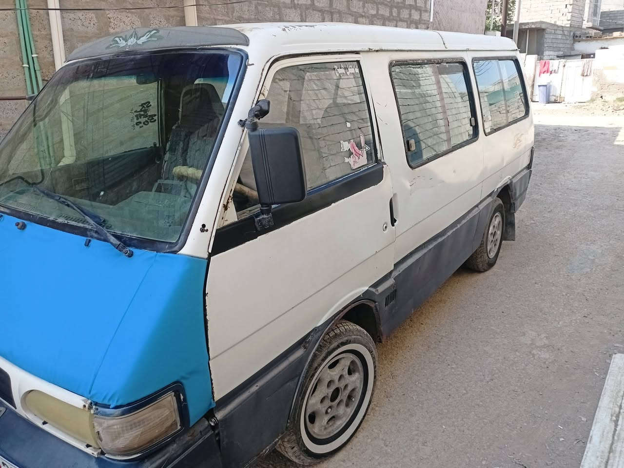 كيا بستا موديل1995 مكينه جديده بم جديد باج واحد صفحه سايق سياره جاهزه كبل لشارع  رقم نكليزي سنويه 28 تريد وكاله تحويل مصفره هيئه وغرمات وصل خط وبحث جدد السعر 35 وبي مجال حك جيه 
***********
