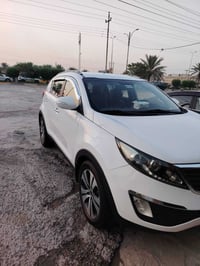 للبيع سبورتج ٢٠١٢ مكفوله عدا ربع جاملغ الأمامي الأيمن السياره كلش حلوه...