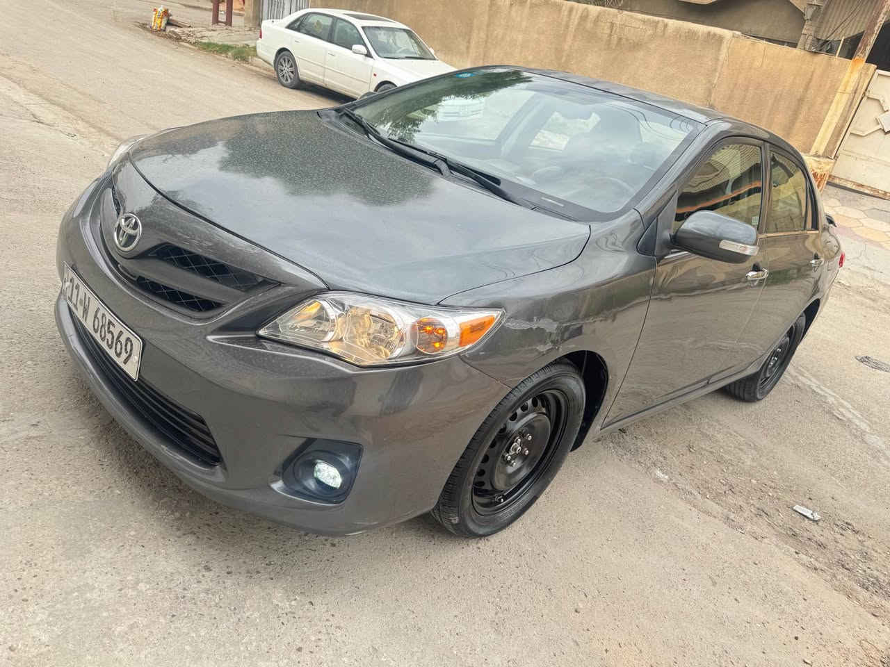 🚗 للبيع كورولا 2012 LE

• موديل 2012 LE

• مكينة 1800

• قير أوتوماتيك

• وارد أمريكي 🇺🇸

• اللون رصاصي سمنتي

• شاشة + Bluetooth

• تبريد ثلج 

• مكاني بغداد 

• للتواصل***********

• السيارة باسمي

💰 السعر:٩٨ ورقة 

💵 بيها مجال بسيط بغداد, العراق

نص مكتوب في الصور:
- 3. AvtoStat - VIN Check
- avtostat.com
- Home / Catalog / Toyota / Corolla / Corolla 2012
- 10 photos
- available in the full report
- Open photos
- About this car
- 2012 Toyota Corolla ZRE142L / AZE141L (VIN 2T1BU4EE2CC808899) - sedan, 2ZR-FE engine, gasoline fuel. Country of manufacture - Canada.
- According to auction USA.
- The full report for this vehicle includes: 10 auction photos.
- USA
