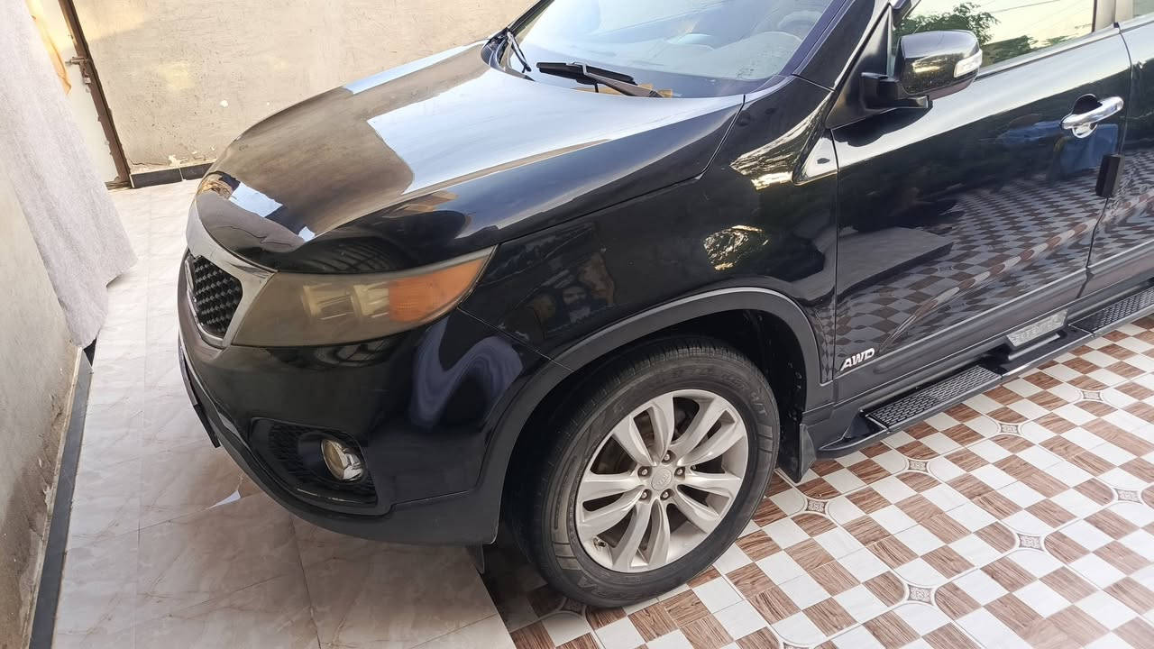 سورنتو  11 مكينه سته وارد امريكي بدون ضرر فقط البنيد مصبوغ اثر حرگ فول موصافات سبعه راكب بلادي بسمي تحويل ثاني رقم دولي جديد سيارة  حداديه تخم تاير گير ومكينه خير من الله 
مكان سيارة بواسط 
السعر ب 128  
***********
