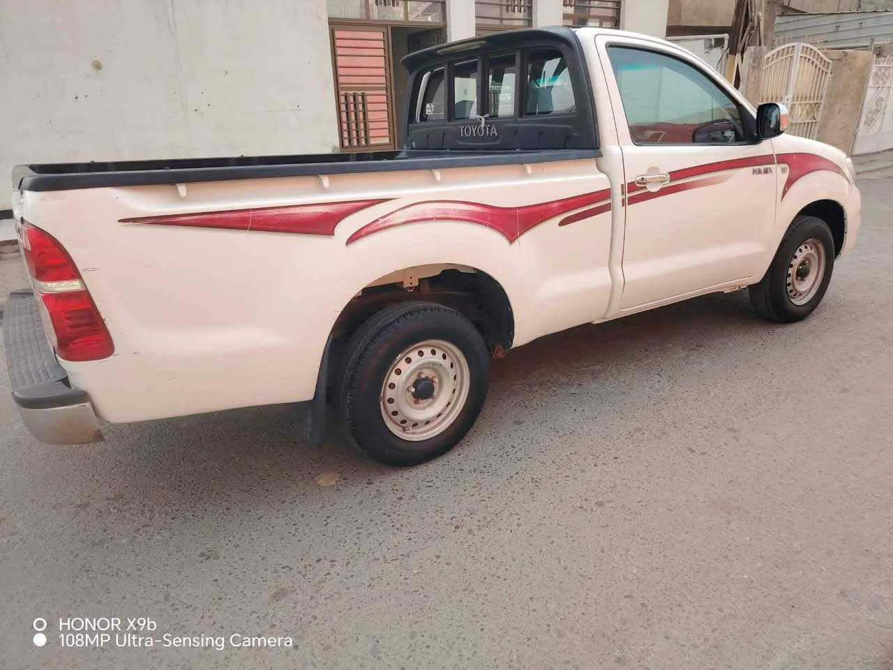 هايلوكس • ٢٠٠٦ • مكفوله
