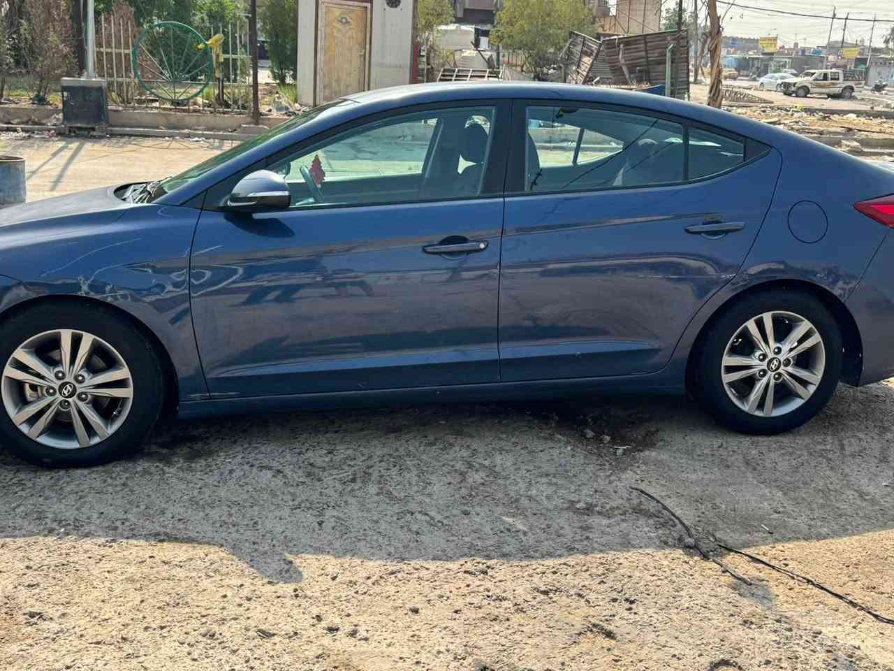 سلام عليكم انتره موديل 2018واريد كندي حادث جاملغ خلف ايسر بارد وربع الجنطه ماشيه 300كيلو مكينه 2000دوش باسمي السيارة رقم إنكليزي العنوان بغداد 
رقم الهاتف
 ***********واتساب
 
اتصال ***********
السعر 105بيها مجال قليل

