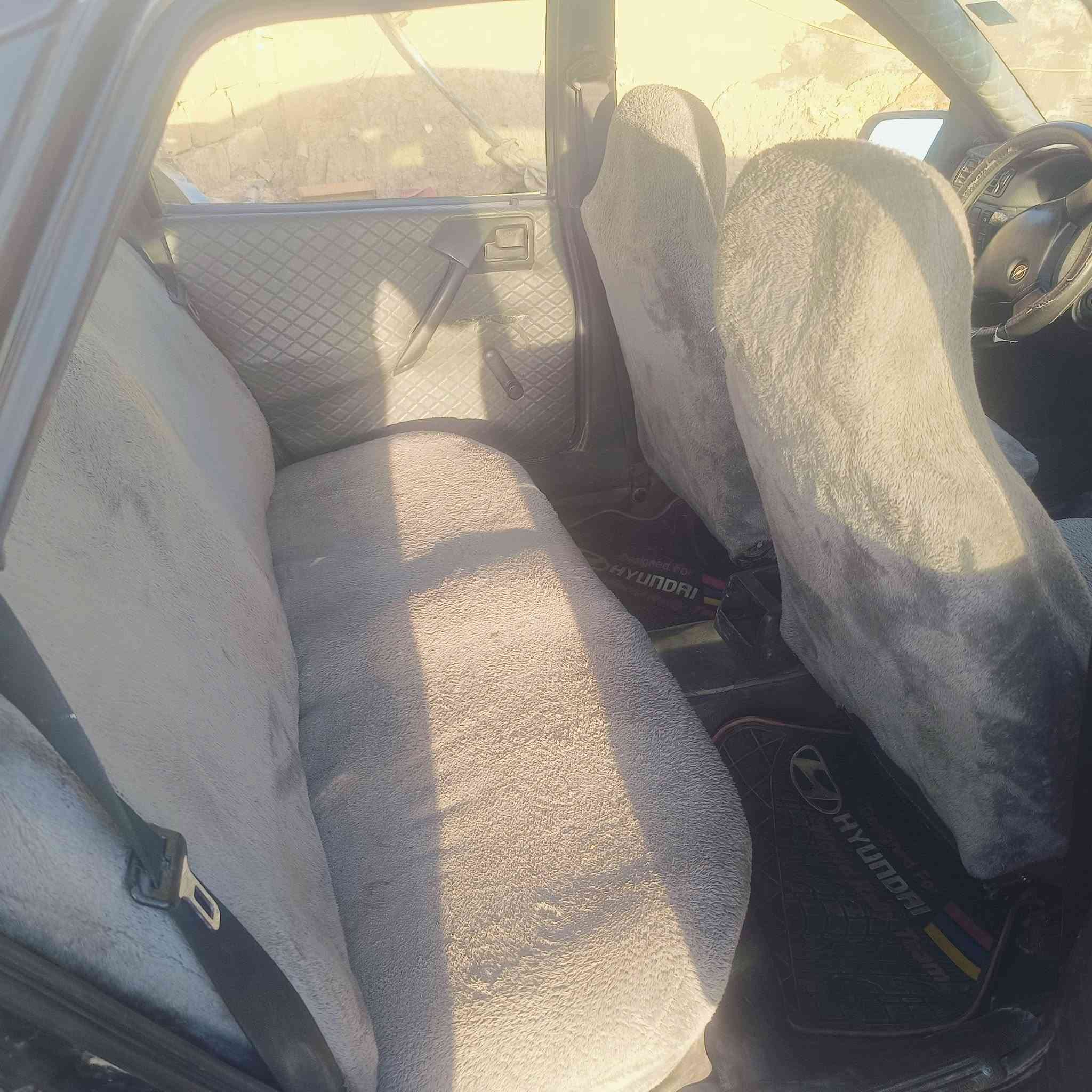 اول فكتره اسود لون موديل 92 سنويه جديده بسمي لل 31كابونه بانزين بيها سياره خير من الله سلايت مانقصها شي حجم 16كير محرك كله بشرط رقم كركوك سعر34بيها شويه مجال ***********
