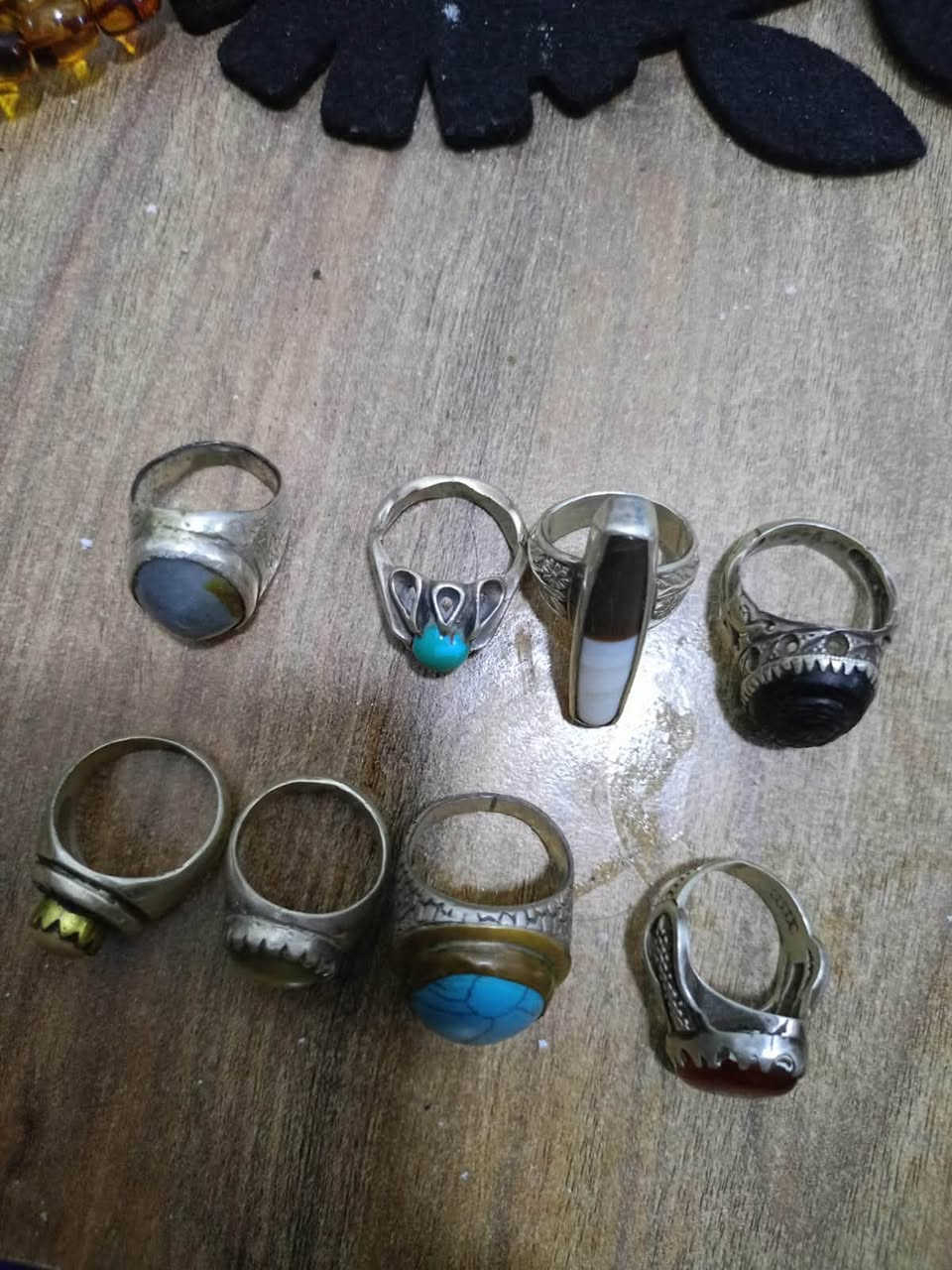 للبيع خواتم
فيروز وعقيق يماني واسليملني واوبال موضح الوزن وكلشي واضح بالصور ابيع الكل شلع ماابيع مفرد بغداد الكرخ سعر الكل 300
***********
